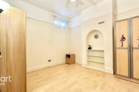 2 bedroom apartment for sale, Gwendoline Avenue Upton Park, London