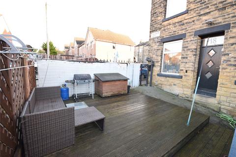 3 bedroom end of terrace house to rent, Hillside View, Stanningley, Pudsey