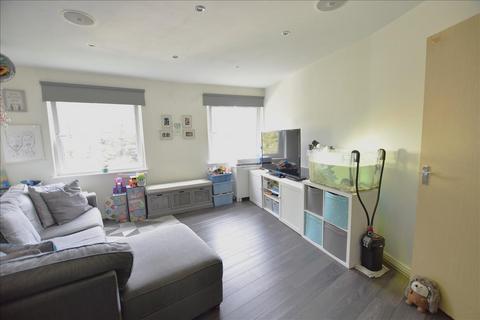 1 bedroom flat for sale, Wooldridge Close, Feltham, TW14