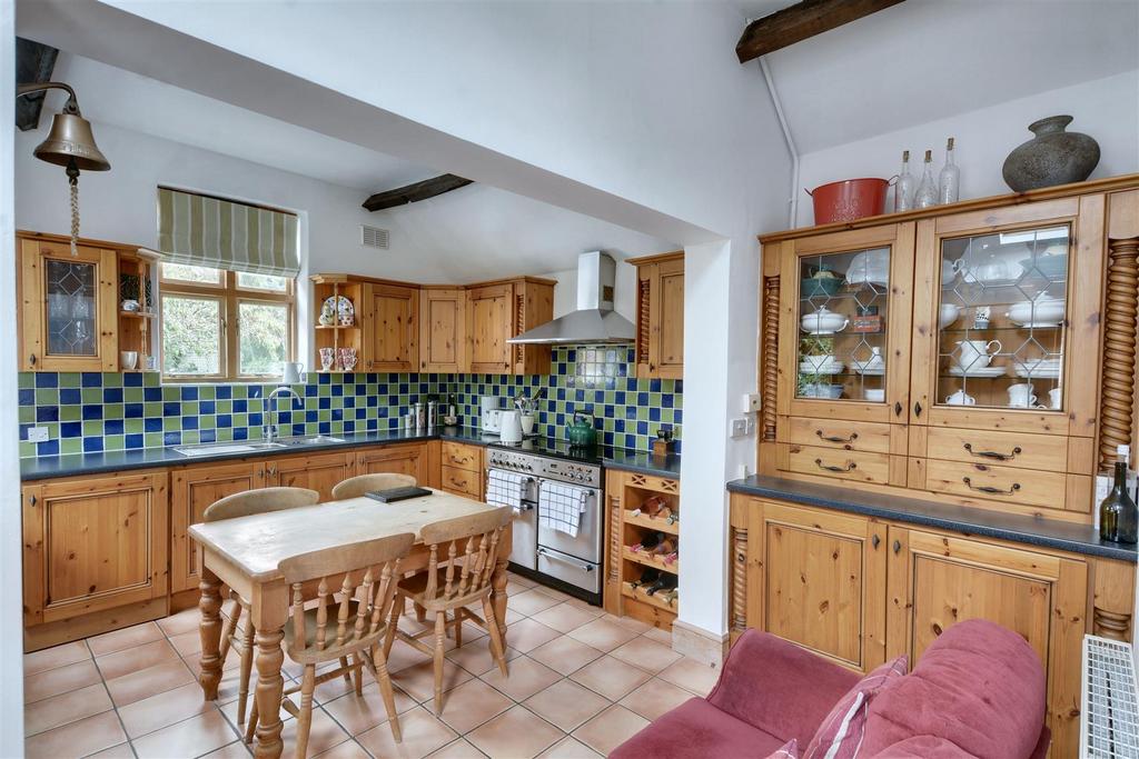 DSC 1157kitchen.jpeg
