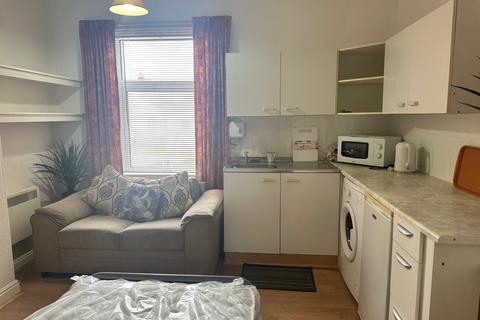 Studio to rent, Nuneaton, CV11