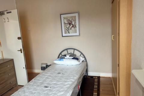 Studio to rent, Nuneaton, CV11
