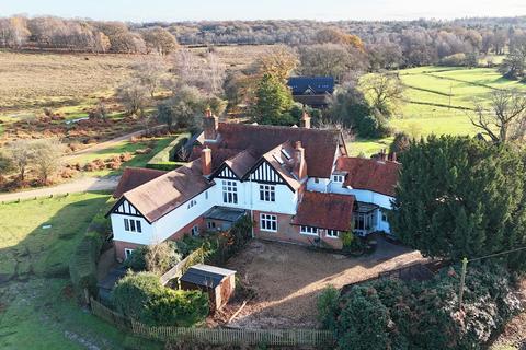 5 bedroom country house for sale, Beaulieu Road, Lyndhurst, SO43