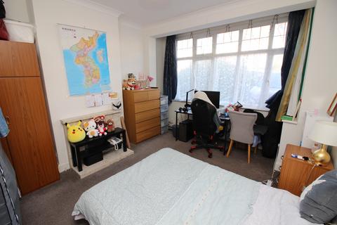 3 bedroom end of terrace house for sale, Braemar Road, Worcester Park KT4