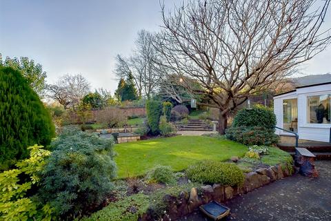 3 bedroom detached bungalow for sale, Alexandra Road, Malvern