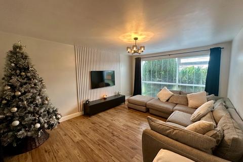 2 bedroom ground floor flat for sale, Knightside Walk, Newcastle upon Tyne, NE5