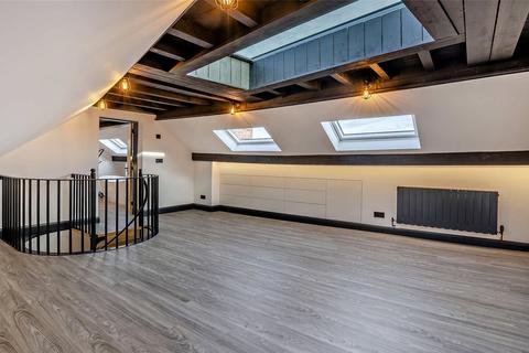 4 bedroom penthouse to rent, Princess Street, Knutsford, Cheshire, WA16