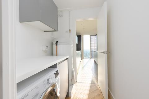 3 bedroom flat to rent, Penthouse at Anaconda Cut, 100 Greengate, Salford M3