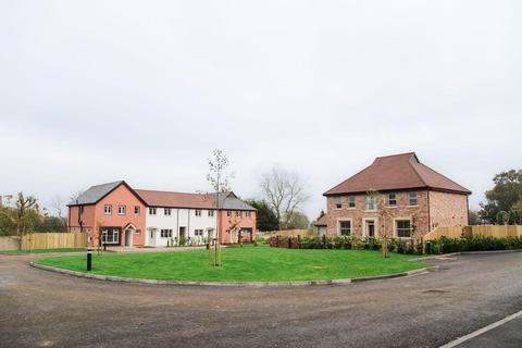 3 bedroom semi-detached house to rent, Mulbrooks BN27