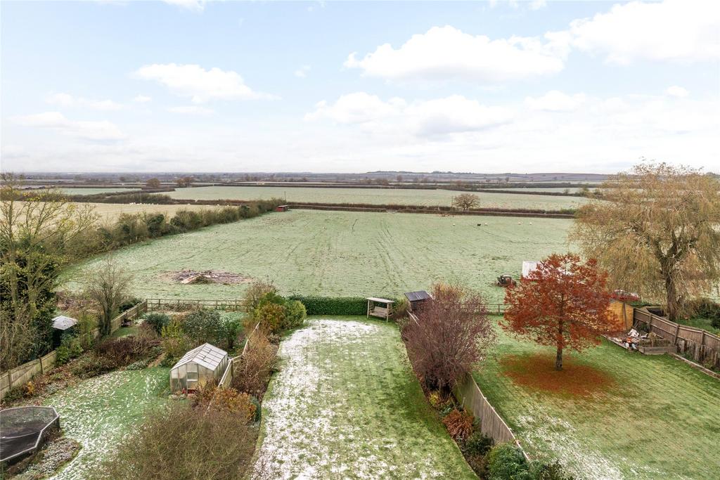 Rear Garden/Views