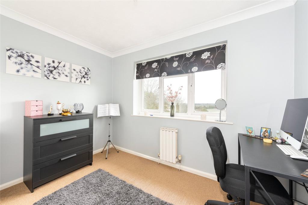 Bedroom / Office