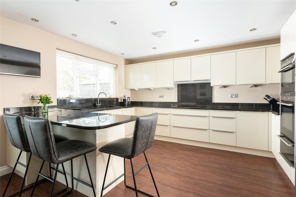 Kitchen/Dining Rm