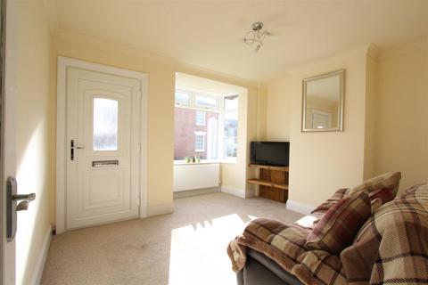 2 bedroom terraced house to rent, Pendicke Street, Southam, Warwickshire