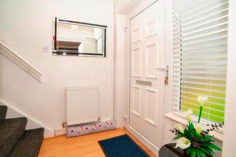 2 bedroom terraced house to rent, Shottskirk Road, Shotts ML7