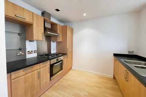 2 bedroom penthouse to rent, Regents Quay, Brewery Wharf, Leeds, UK, LS10