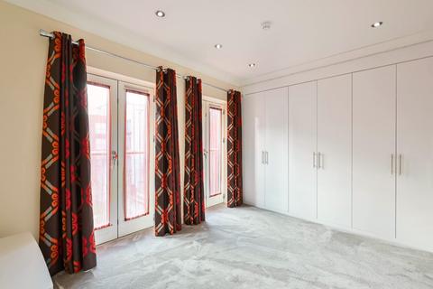 1 Kings Pool Walk, York, YO1 7NA