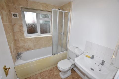 1 bedroom flat to rent, 140 High Street, Canvey Island SS8