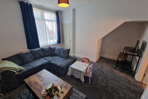 3 bedroom terraced house to rent, Rock Terrace, Durham DH7