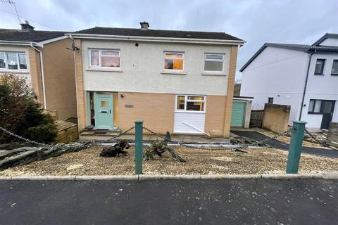 3 bedroom detached house for sale, Dan Y Lan, Llanelli