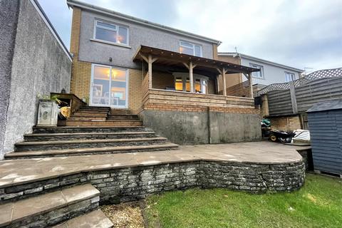 3 bedroom detached house for sale, Dan Y Lan, Llanelli