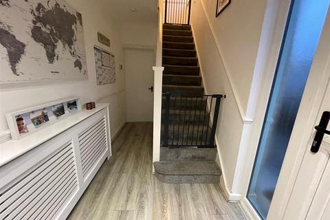 35 Dan Y Lan, Llanelli, SA14 8BP