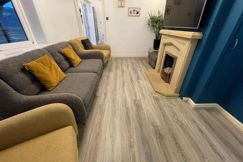 35 Dan Y Lan, Llanelli, SA14 8BP