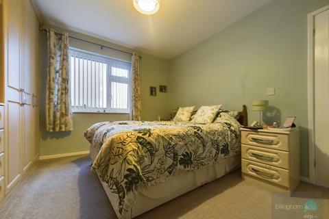 19 Brook Crescent, Kingswinford, DY6 9AT