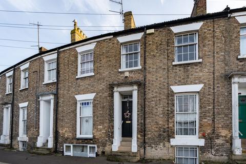 3 bedroom terraced house for sale, South Terrace, Boston