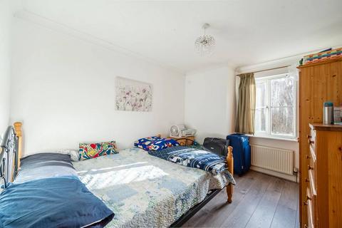 2 bedroom flat to rent, Sheepcote Road, Harrow, HA1