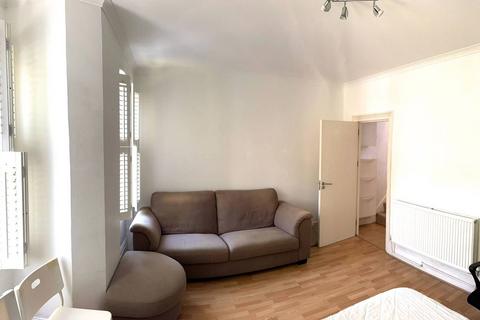 2 bedroom flat for sale, Brook Drive, Elephant and Castle, London, SE11