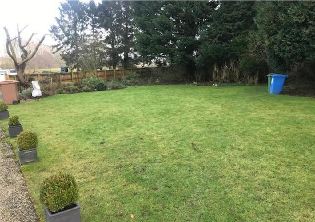 Manor garden.jpg