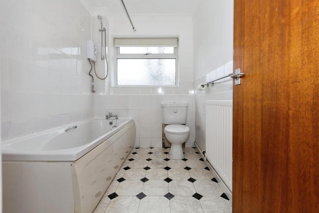 Bathroom.jpg