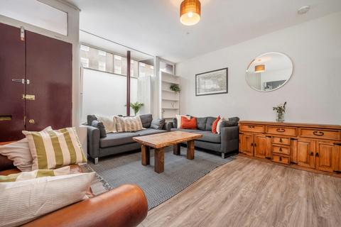 4 bedroom terraced house to rent, Gray's Inn Road, London, WC1X