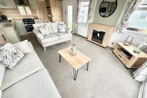 2 bedroom static caravan for sale, Amble Links Holiday Park