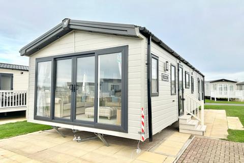 2 bedroom lodge for sale, Amble Links Holiday Park