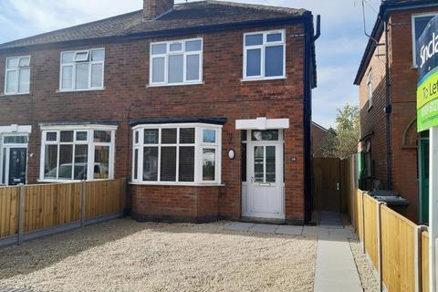 3 bedroom semi-detached house to rent, Woodlands Drive, Loughborough LE11