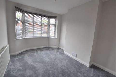 3 bedroom semi-detached house to rent, Woodlands Drive, Loughborough LE11