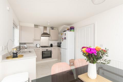 3 bedroom end of terrace house for sale, Field Lane, Gravesend, Kent