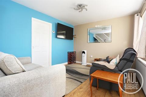 83 Catchpole Close, Kessingland, Lowestoft, NR33 7TL