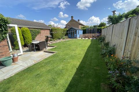 16 Barnards Drive, South Cave, Brough, HU15 2HL