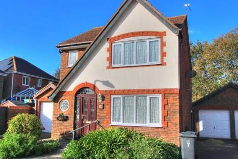 3 bedroom detached house to rent, Tamar Close, Pevensey BN24