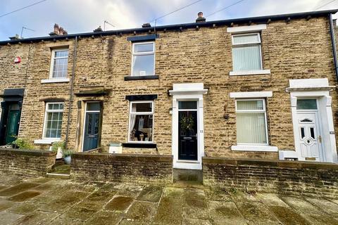 3 bedroom terraced house for sale, Cheltenham Place, Halifax