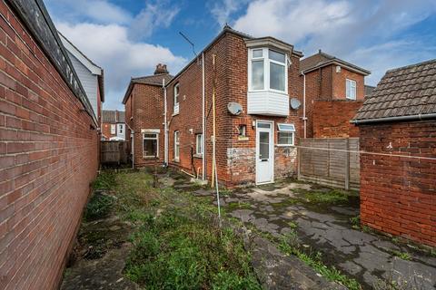 108 Macnaghten Road, Southampton, SO18 1GH