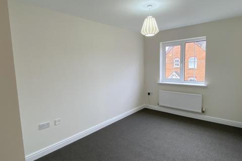 2 The Oaks, Northampton, NN4 5AW