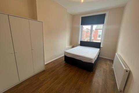 2 bedroom apartment to rent, Lord Street, South Shields, NE33