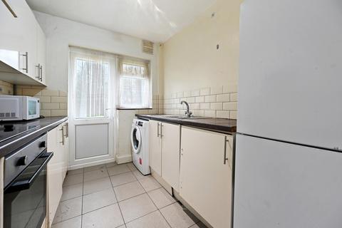 2 bedroom flat for sale, Blundell Road, HA8