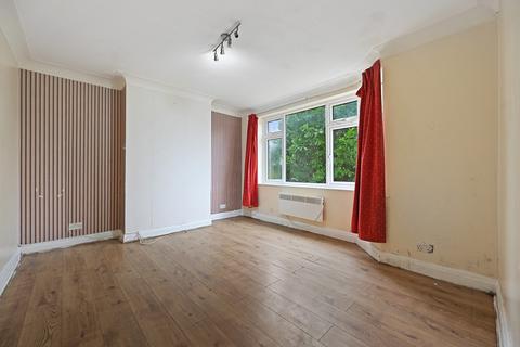 2 bedroom flat for sale, Blundell Road, HA8