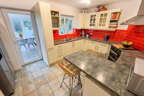 3 bedroom semi-detached house for sale, Kentwood Hill, Tilehurst, Reading, RG31