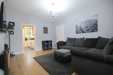 2 bedroom flat to rent, Parkhead Loan, Edinburgh, EH11