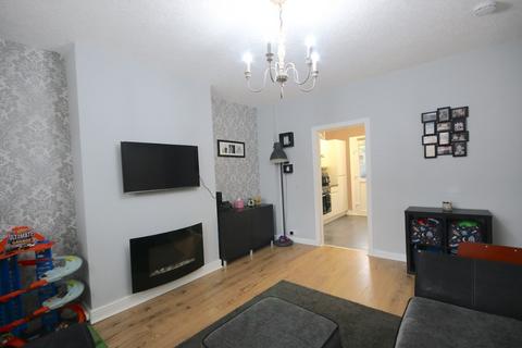 2 bedroom flat to rent, Parkhead Loan, Edinburgh, EH11